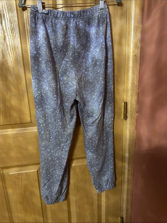 Pants - Women's Floral Print Elastic Waist Joggers - Gray